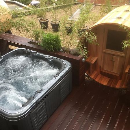 Suite 40 Jacuzzi & Sauna By Malmedreams マルメディ エクステリア 写真